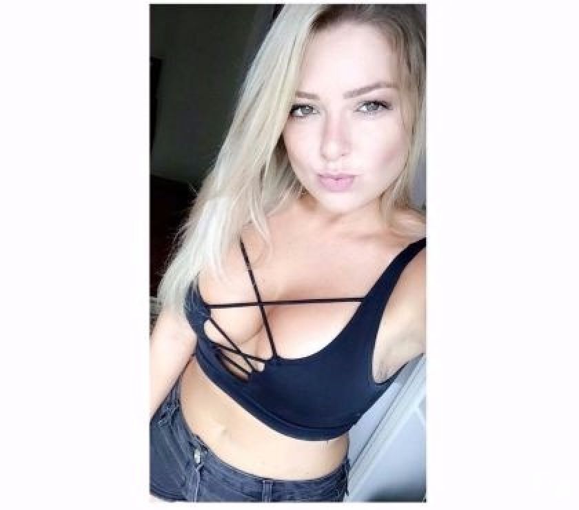 Lana au doux regard pour te recevoir